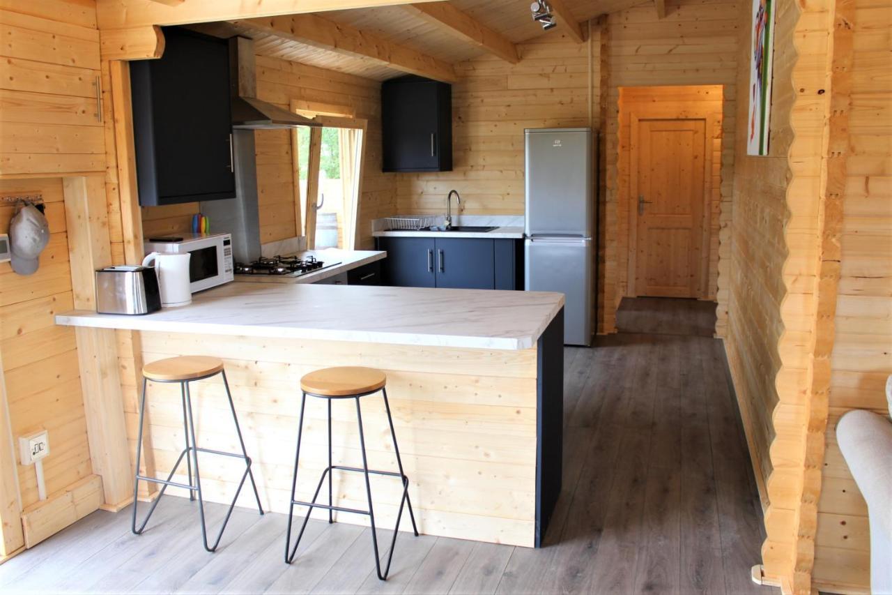 Inviting 3-Bedroom Lodge In Ashton Under Hill อีฟแชม ภายนอก รูปภาพ